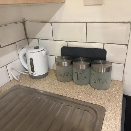 1 Bedroom - - Near Centre - Elland Road *